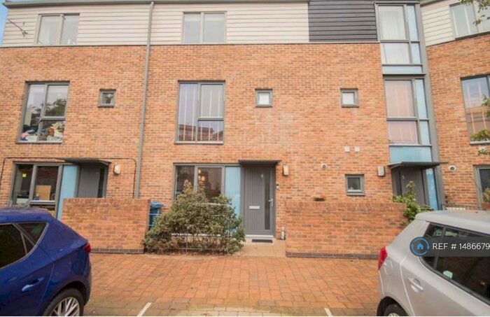 4 Bedroom Terraced House To Rent In Snowdrop Mews, Pinner, HA5