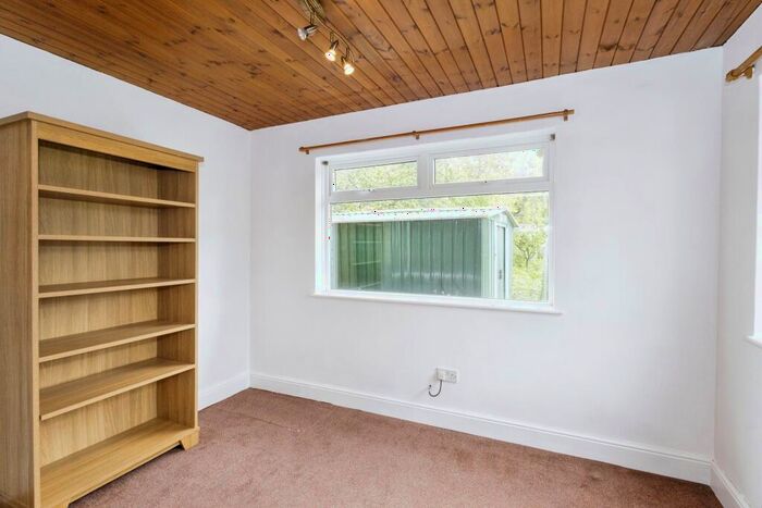 4 Bedroom Detached House For Sale In Lovedean Lane, Lovedean, Cowplain, Hampshire, PO8