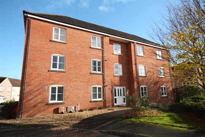 2 Bedroom Flat To Rent In Fishers Mead, Milford Grange, Long Ashton Bristol, BS41
