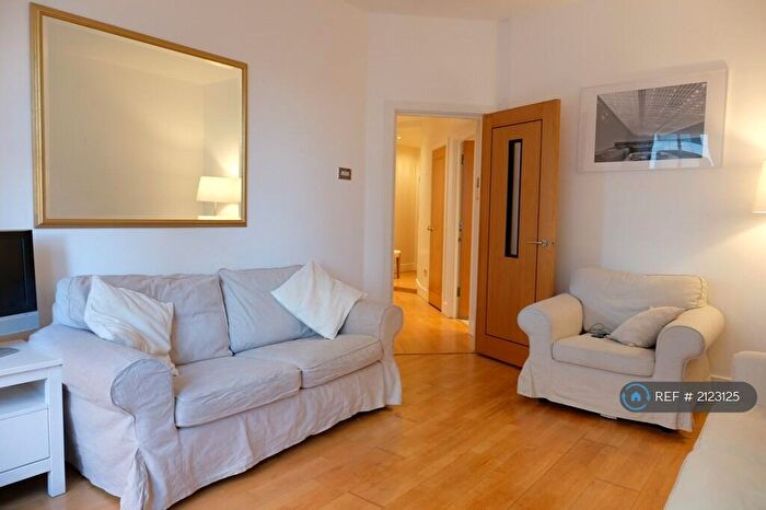 1 Bedroom Flat To Rent In Farringdon Road, London, EC1M