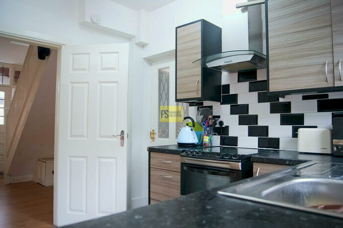 2 Bedroom Semi-Detached House To Rent In Cherington Road, Selly Park- Student Property, B29