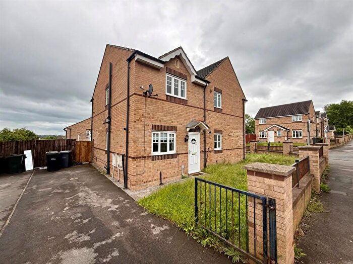 2 Bedroom Semi-Detached House For Sale In Rowantree Drive, Thorpe Edge, Bradford, BD10