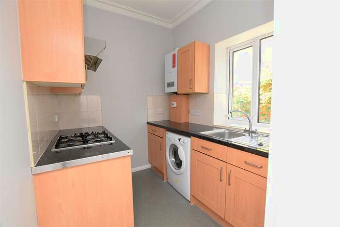1 Bedroom Flat To Rent In Western Road, Romford, Essex, RM1
