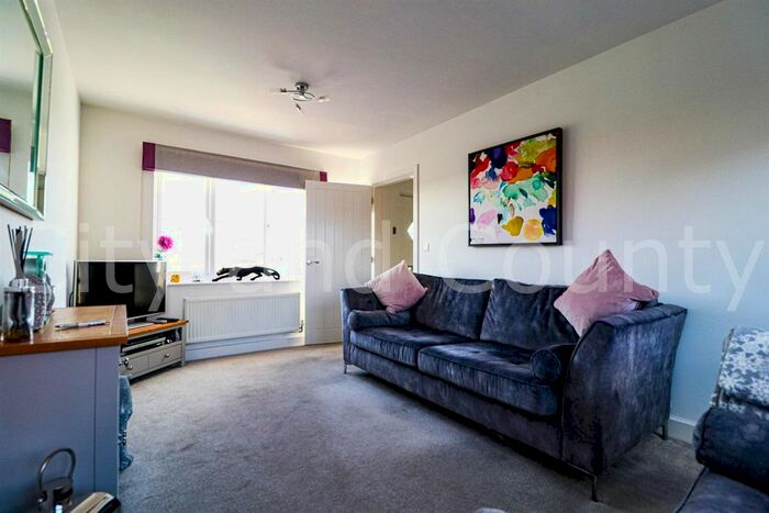 3 Bedroom Semi-Detached House To Rent In Elm Close, Crowland, Peterborough, PE6