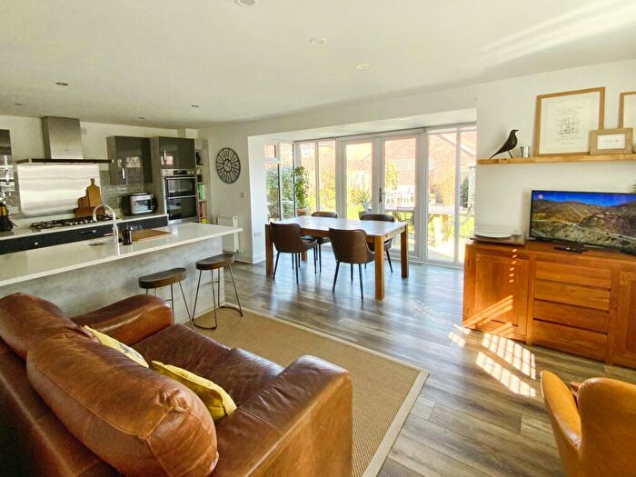 5 Bedroom Detached House For Sale In Newman Avenue, Molescroft, Beverley, HU17