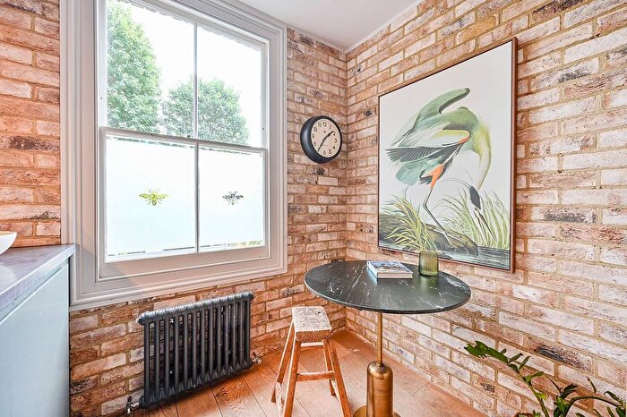 2 Bedroom Flat To Rent In Berrymede Road, Chiswick, W4