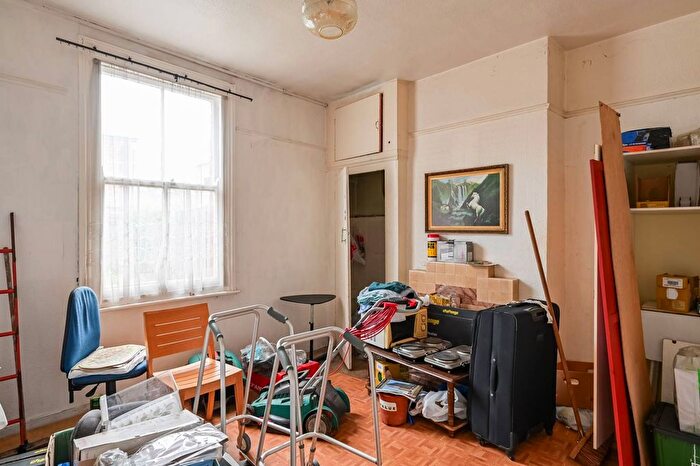 3 Bedroom Terraced House For Sale In Boundary Road, London, Aj, Wood Green, London, N22