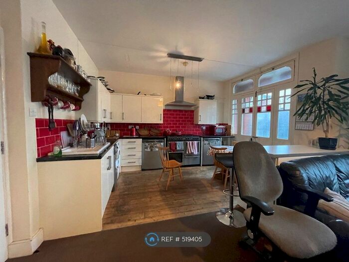 4 Bedroom Flat To Rent In Highbridge Street, Waltham Abbey, EN9