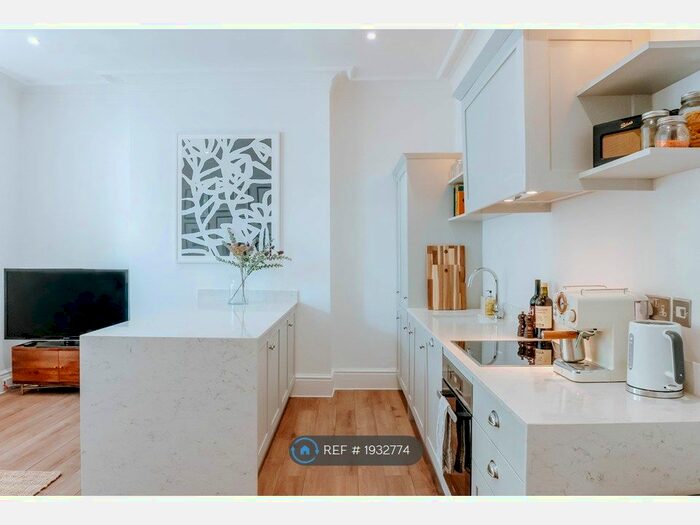 2 Bedroom Flat To Rent In Dragon Parade, Harrogate, HG1