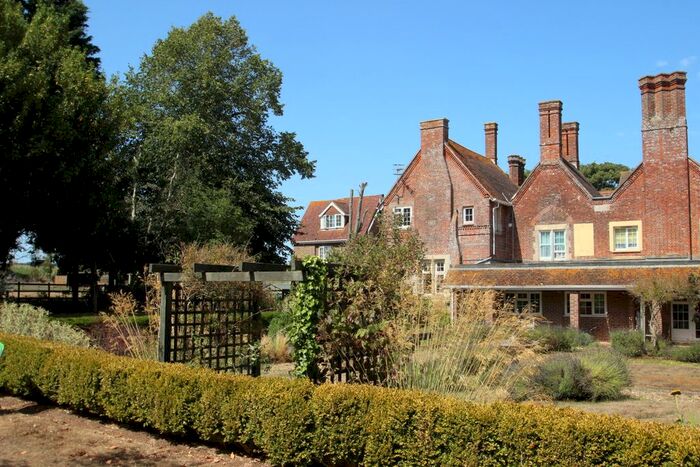 1 Bedroom Flat For Sale In Horringford, Newport, PO30