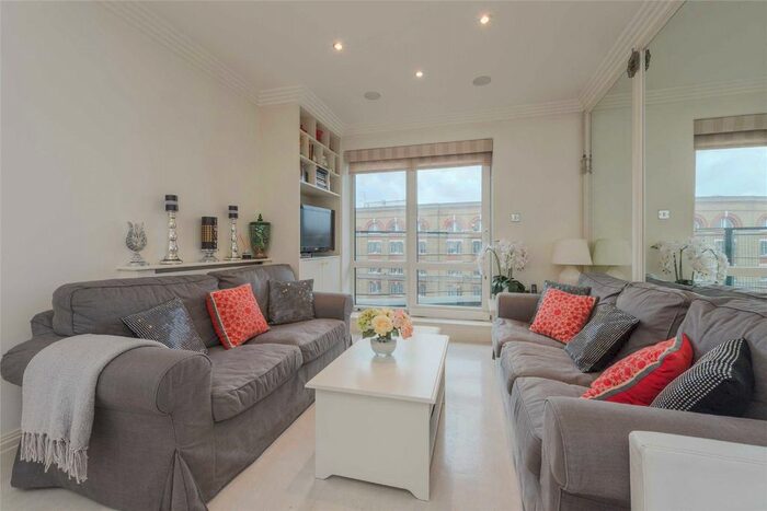 2 Bedroom Flat To Rent In Warren House, Beckford Close, West Kensington, W14