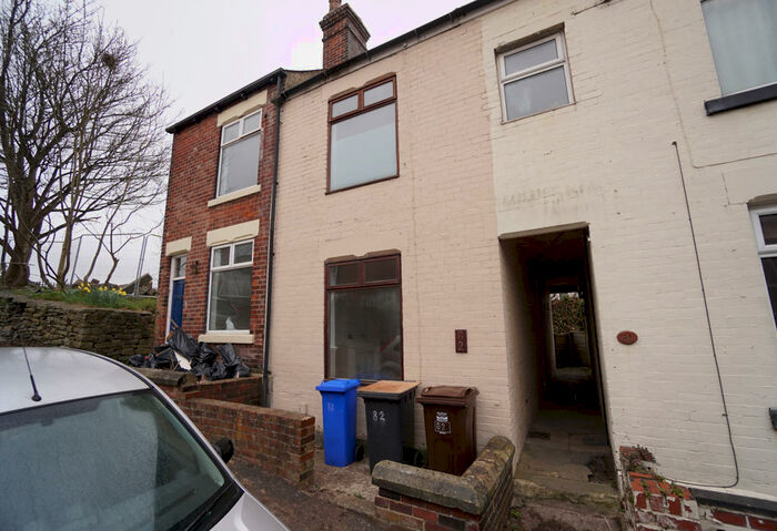 3 Bedroom Terraced House To Rent In Meersbrook Avenue, Sheffield, South Yorkshire, S8