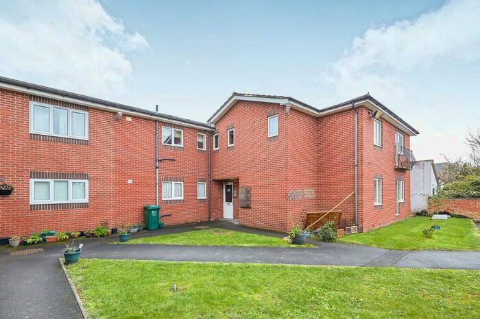 1 Bedroom Flat To Rent In Regent Court, Regent Street, Swadlincote DE11