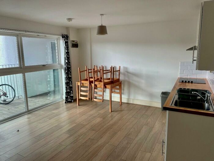 Studio To Rent In Rollins Street, London, SE15