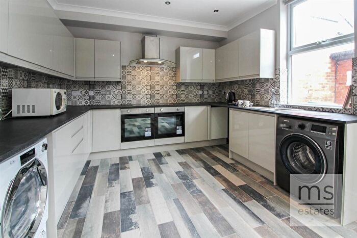 7 Bedroom Semi-detached House To Rent In Portland Road, Nottingham, NG7