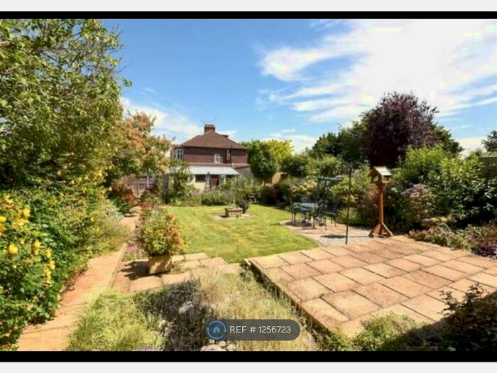 3 Bedroom End Of Terrace House To Rent In St Barnabas Road, London IG8