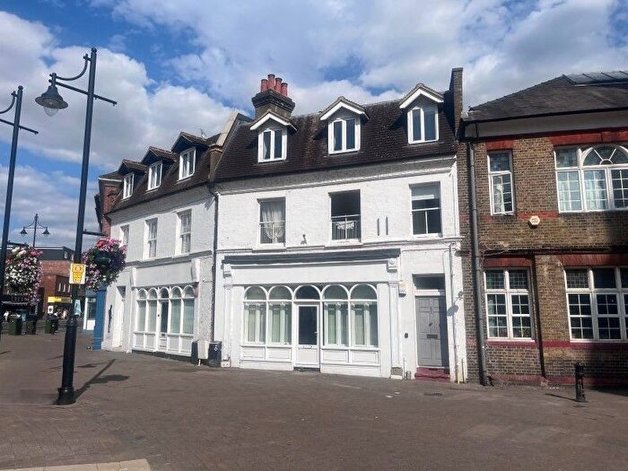 1 Bedroom Flat To Rent In Staines, Surrey, TW18