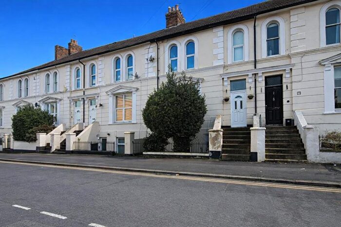 4 Bedroom Terraced House For Sale In Wellesley Road, Ashford, TN24