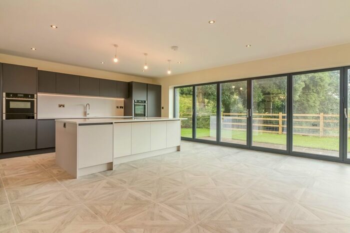 5 Bedroom Detached House For Sale In Fold Farm Lane, Netherton, Huddersfield, HD4