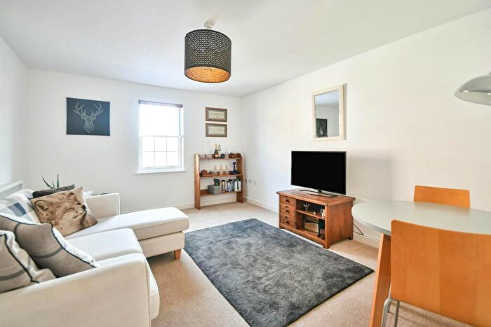 2 Bedroom Apartment To Rent In Flowers Yard, Chippenham, SN15