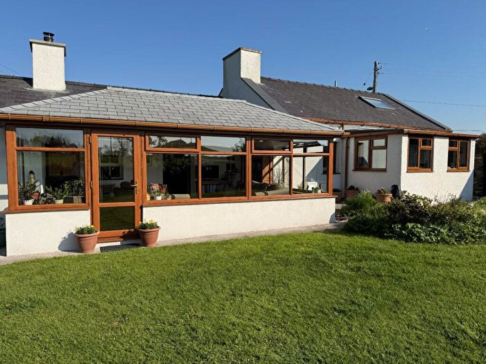 2 Bedroom Detached House For Sale In Bethesda Bach, Caernarfon, Gwynedd, LL54