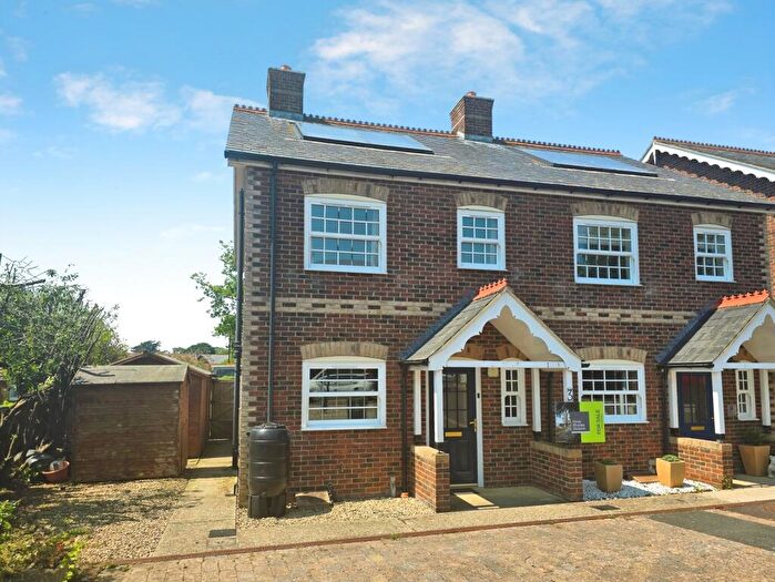 3 Bedroom Semi-Detached House For Sale In High Street, Freshwater, Isle Of Wight, PO40