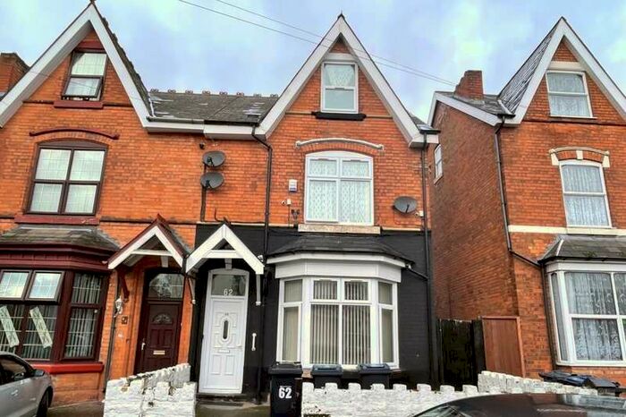 5 Bedroom Semi-Detached House To Rent In Victoria Road, Stechford, Birmingham, B33