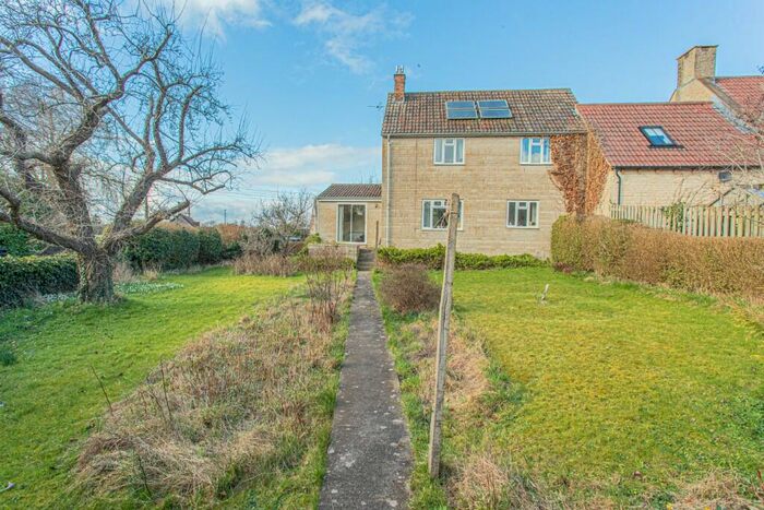 3 Bedroom Detached House For Sale In Church Road, BS30