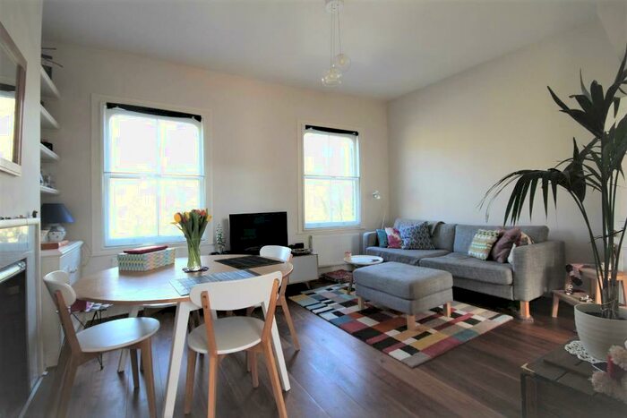 2 Bedroom Flat To Rent In Mildmay Grove South, Islington, London, N1