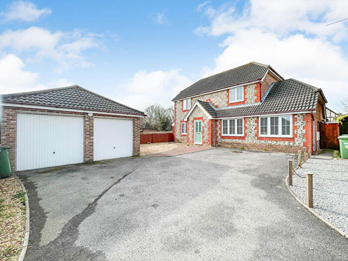 4 Bedroom Detached House For Sale In Stowe Close, Grange Park, Hedge End, SO30