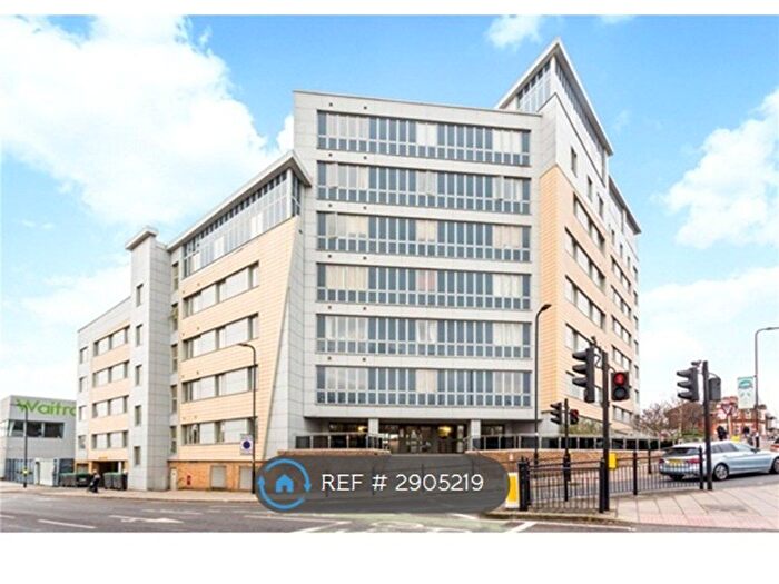 2 Bedroom Flat To Rent In Luminosity Court, London, W13