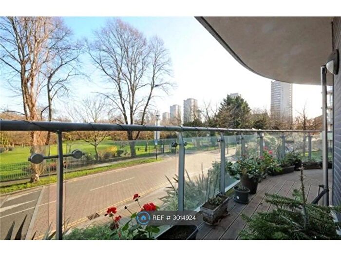 2 Bedroom Flat To Rent In Beecham House, Brentford, TW8