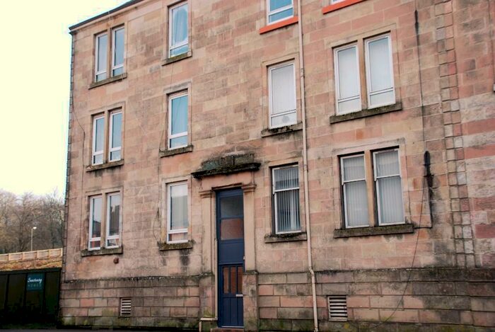 2 Bedroom Flat To Rent In Wellington Street, Greenock, Greenock, PA15