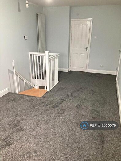 1 Bedroom Flat To Rent In Disraeli Crescent, High Wycombe, HP13