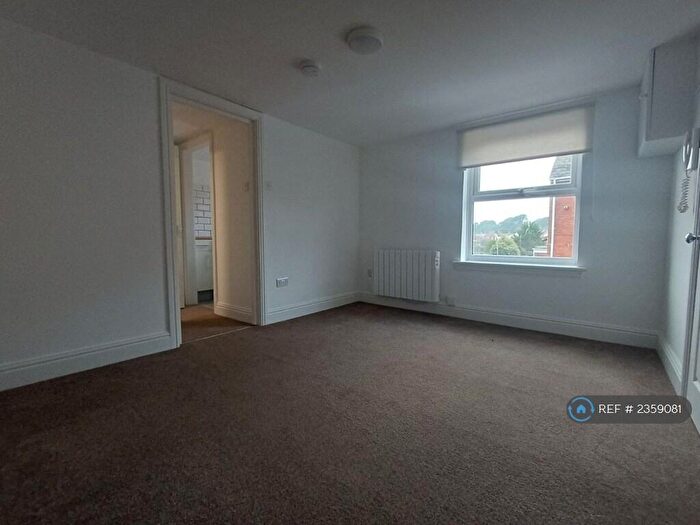 2 Bedroom Flat To Rent In Southview Road, Weymouth, DT4