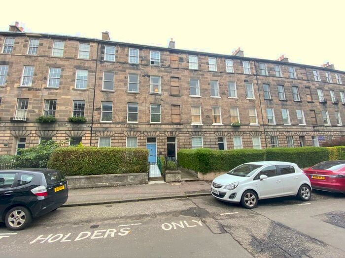3 Bedroom Flat To Rent In Rankeillor Street, Newington, Edinburgh, EH8