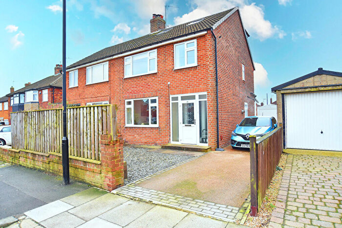 4 Bedroom Semi Detached House For Sale In Kingsley Drive, Harrogate, HG1