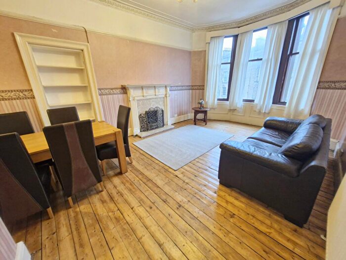 2 Bedroom Flat To Rent In Woodlands Road, Charing Cross, G3