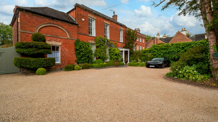 6 Bedroom Country House For Sale In Etwall, Derbyshire, DE65