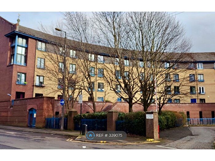 2 Bedroom Flat To Rent In Turnbull Street, Glasgow, G1