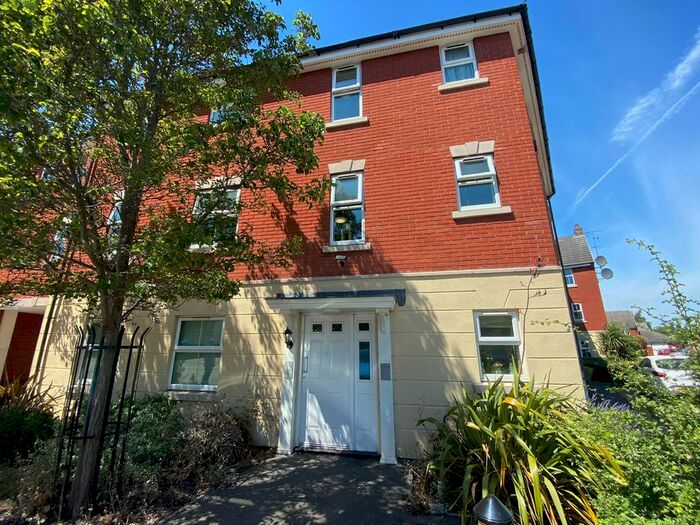 2 Bedroom Flat To Rent In Old Station Road, Syston, Leicester, LE7