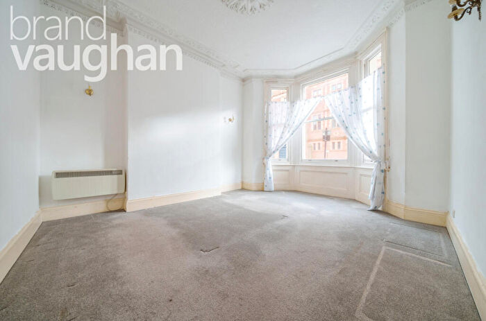 1 Bedroom Flat To Rent In Gwydyr Mansions, Holland Road, Hove, East Sussex, BN3