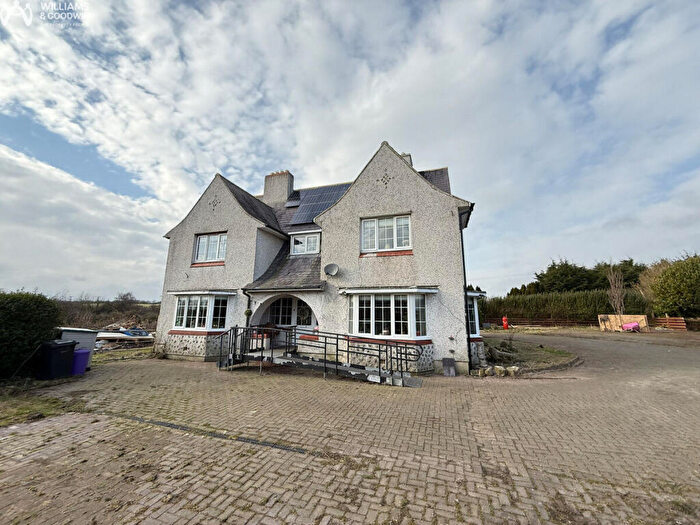 5 Bedroom Detached House For Sale In Holyhead Road, Llangefni, Anglesey, LL77