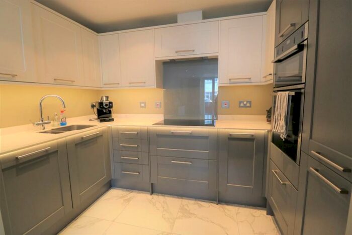 1 Bedroom Flat To Rent In Centro, Southern Road, Camberley, Surrey, GU15