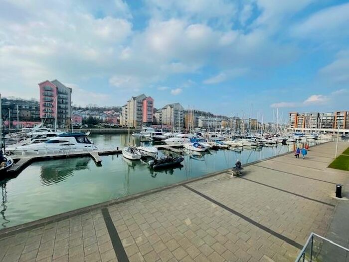 2 Bedroom Apartment To Rent In Mizzen Court, Portishead, BS20