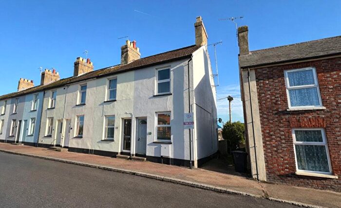 2 Bedroom End Of Terrace House For Sale In Station Road, Hailsham, East Sussex, BN27