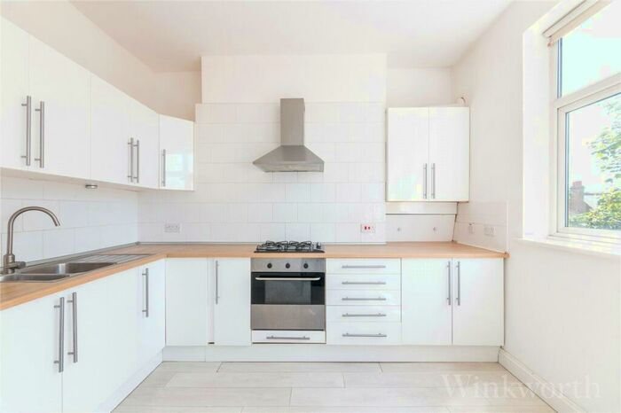 2 Bedroom Apartment To Rent In Woolstone Road, London, SE23