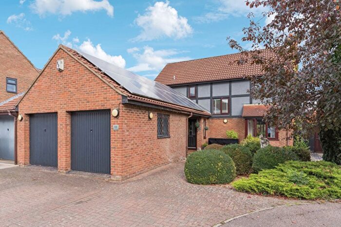 4 Bedroom Detached House For Sale In Richmond Close, Eynesbury, St Neots, PE19