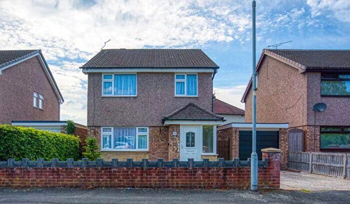 4 Bedroom Detached House For Sale In Bedford Avenue East, Whitby, Ellesmere Port, CH65