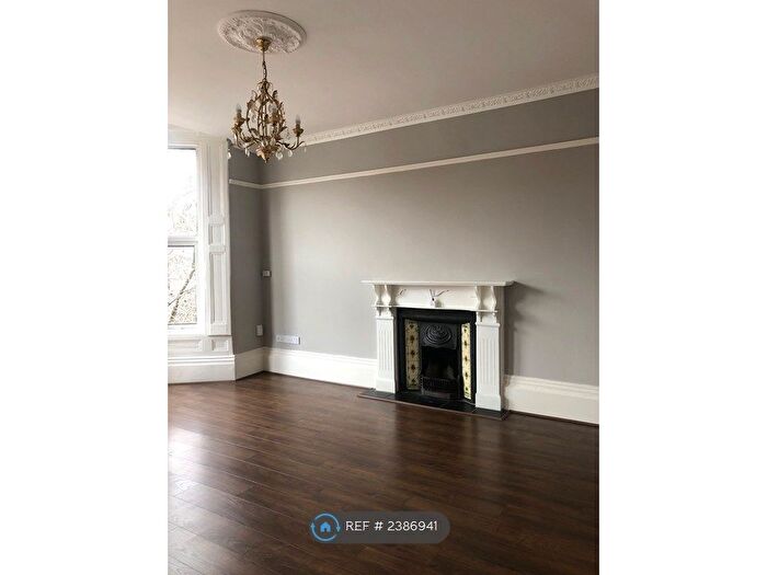 2 Bedroom Flat To Rent In Waverley Rd, Liverpool, L17